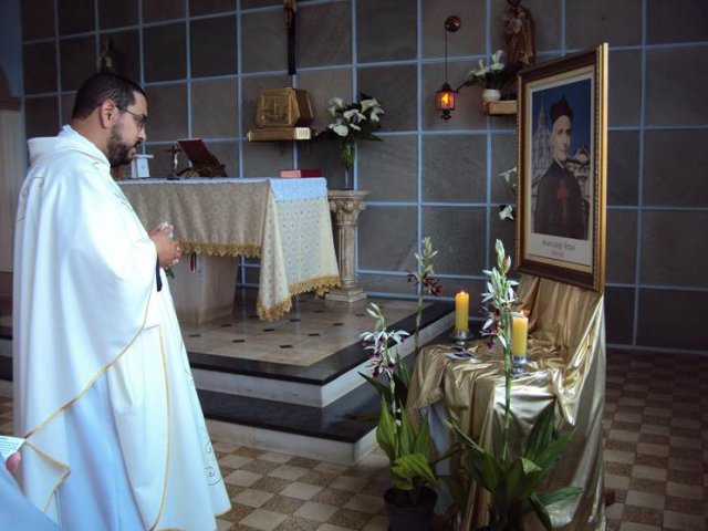 image038